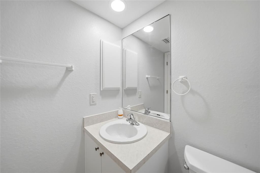 For Sale: $244,700 (2 beds, 2 baths, 1394 Square Feet)