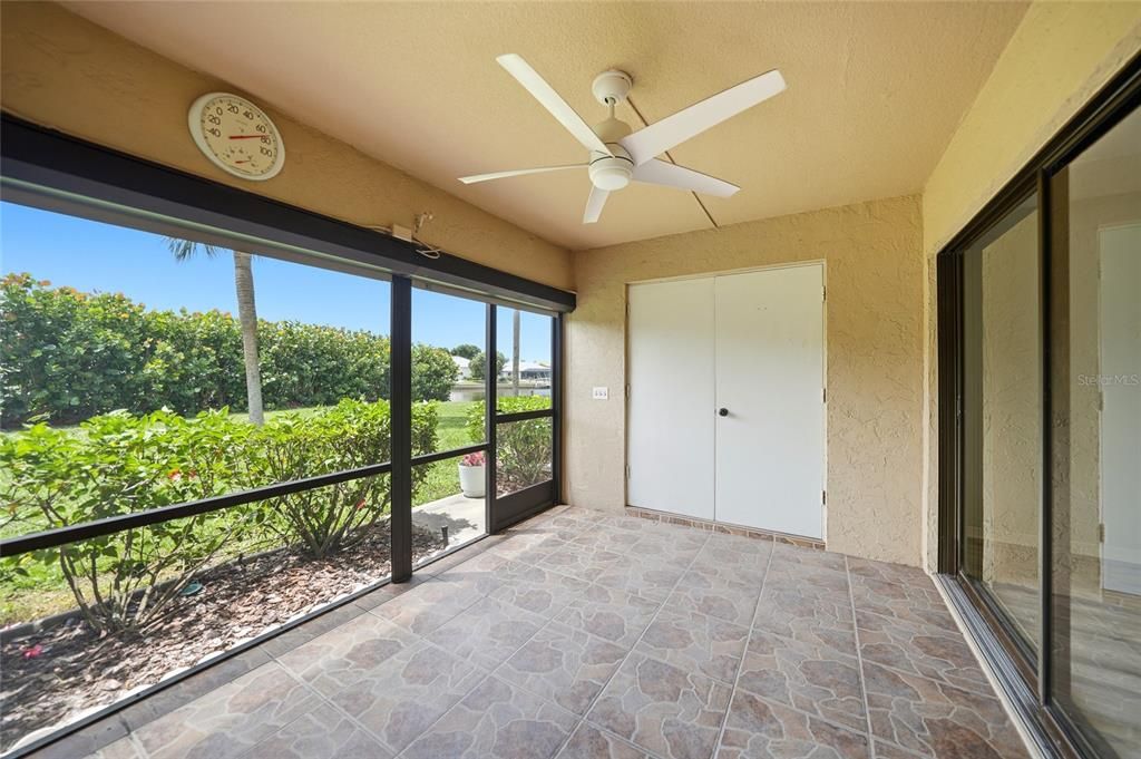 For Sale: $244,700 (2 beds, 2 baths, 1394 Square Feet)