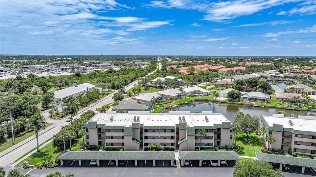 For Sale: $244,700 (2 beds, 2 baths, 1394 Square Feet)