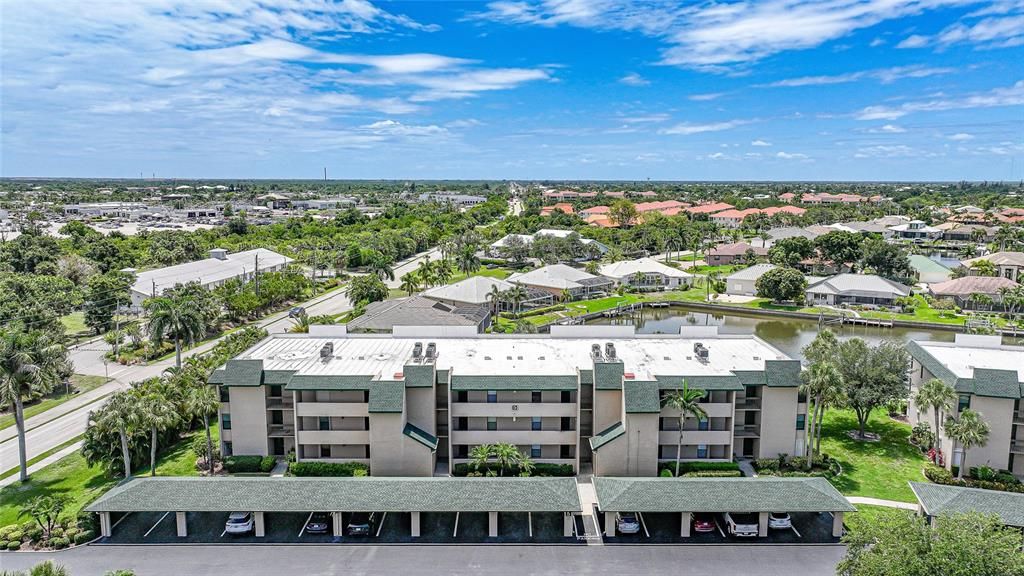 For Sale: $244,700 (2 beds, 2 baths, 1394 Square Feet)