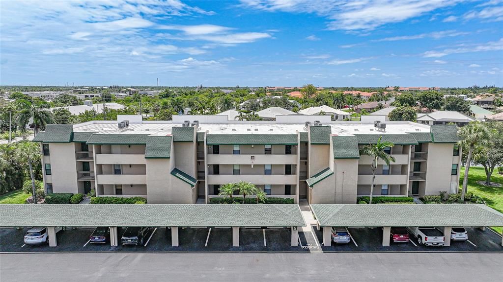For Sale: $244,700 (2 beds, 2 baths, 1394 Square Feet)