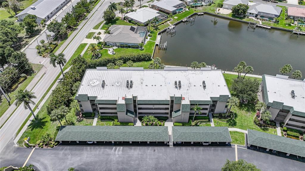 For Sale: $244,700 (2 beds, 2 baths, 1394 Square Feet)