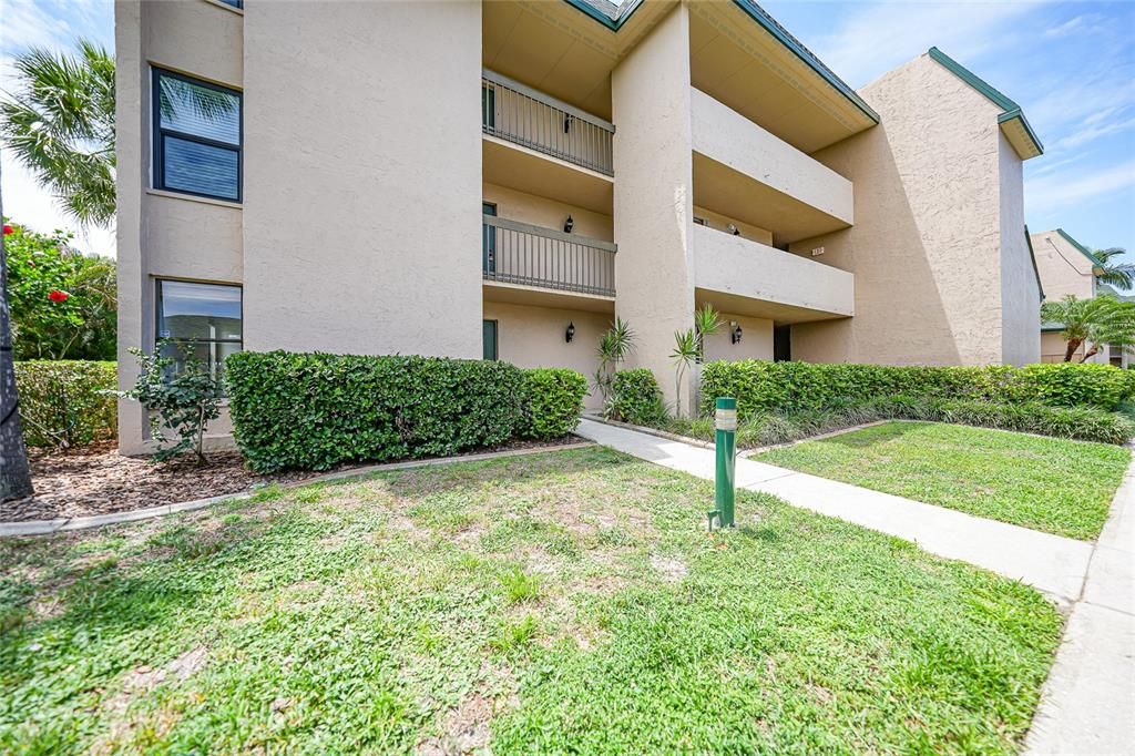 For Sale: $244,700 (2 beds, 2 baths, 1394 Square Feet)