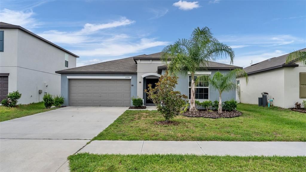 For Sale: $305,000 (4 beds, 2 baths, 1936 Square Feet)