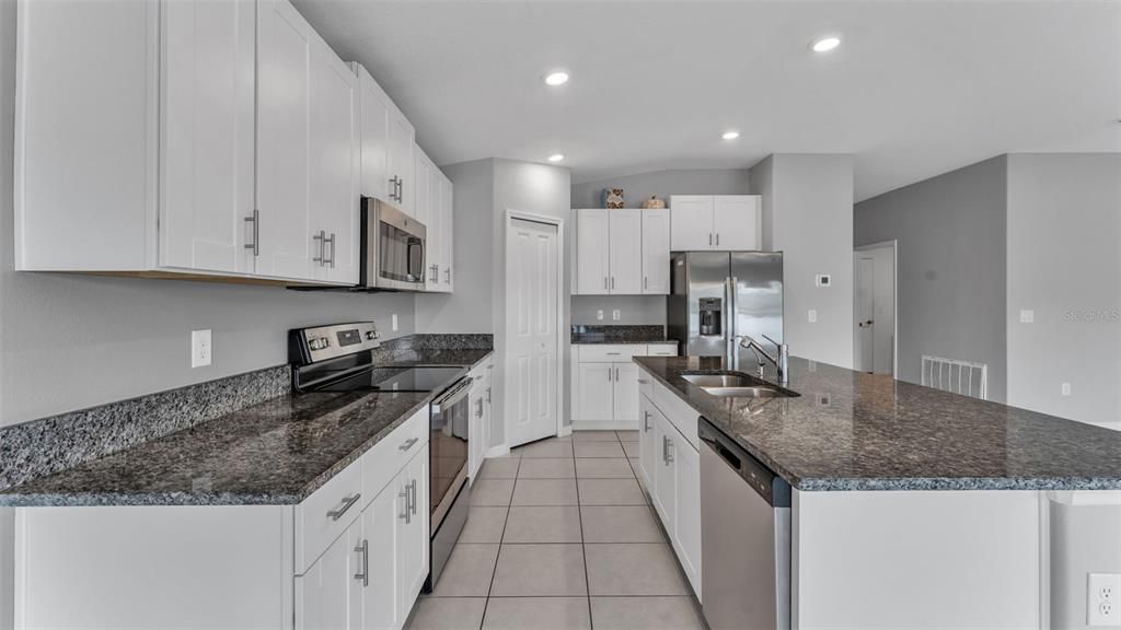 For Sale: $305,000 (4 beds, 2 baths, 1936 Square Feet)