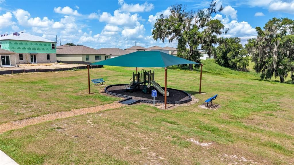 For Sale: $305,000 (4 beds, 2 baths, 1936 Square Feet)