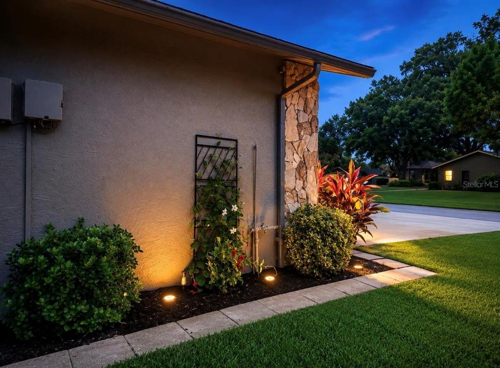 На продажу: $329,500 (2 спален, 2 ванн, 1110 Квадратных фут)