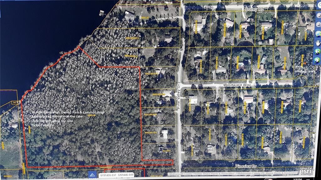 待售: $425,000 (1.24 acres)