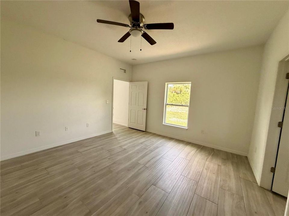 En Renta: $2,200 (4 camas, 2 baños, 1741 Pies cuadrados)