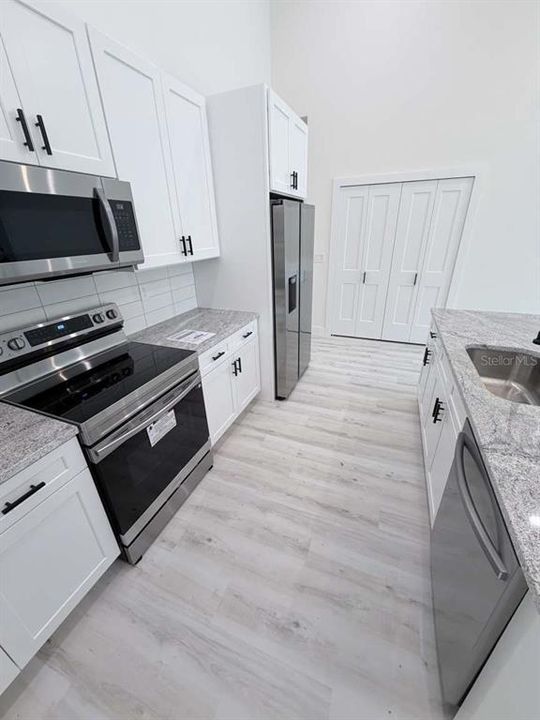 На продажу: $469,000 (6 спален, 0 ванн, 2396 Квадратных фут)