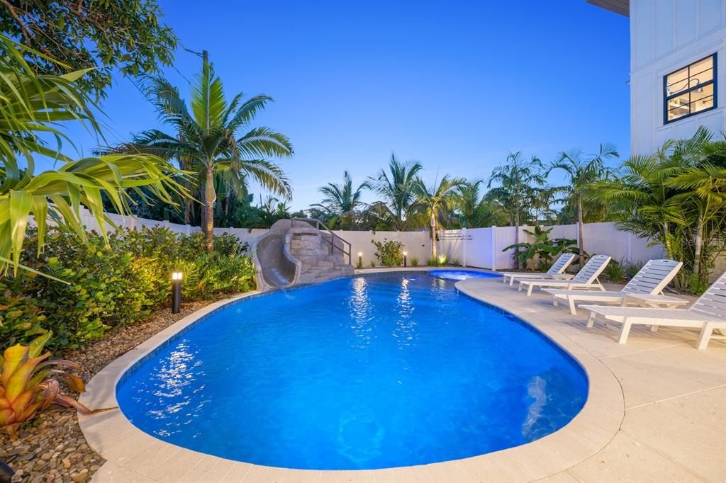 For Sale: $2,895,000 (5 beds, 0 baths, 2801 Square Feet)