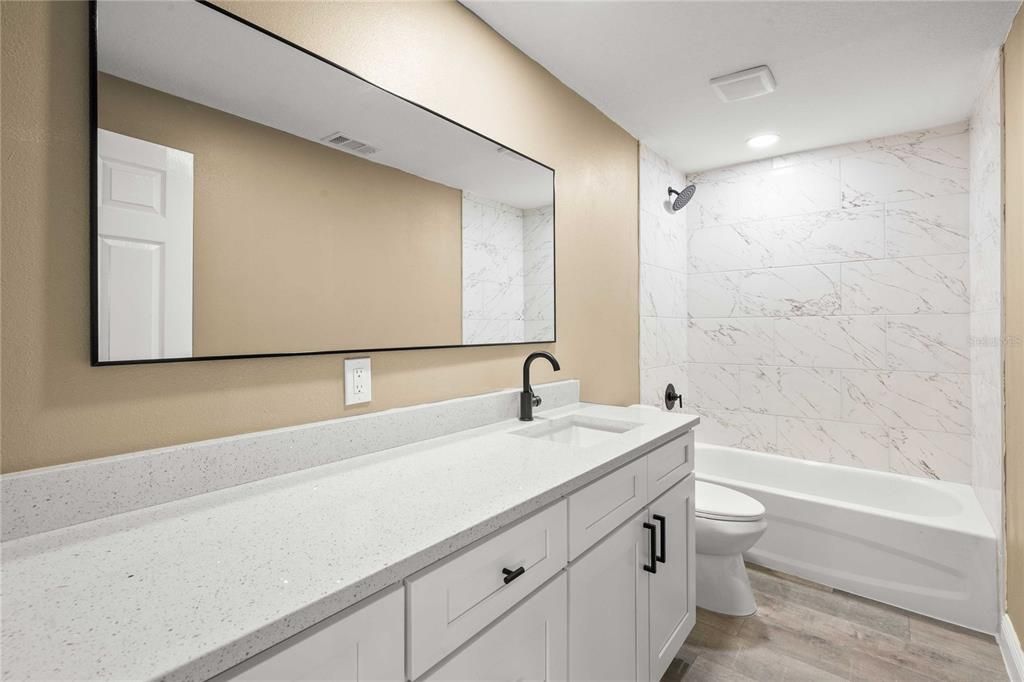 For Sale: $279,900 (3 beds, 2 baths, 1008 Square Feet)