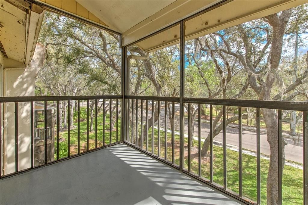 For Sale: $165,000 (2 beds, 2 baths, 1132 Square Feet)