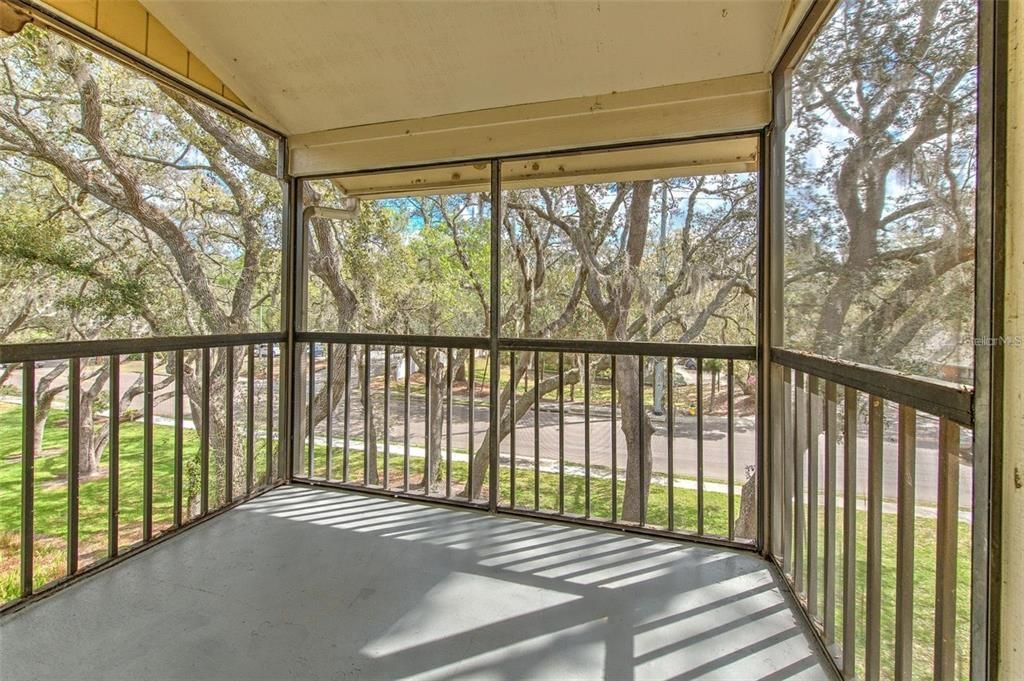 For Sale: $165,000 (2 beds, 2 baths, 1132 Square Feet)
