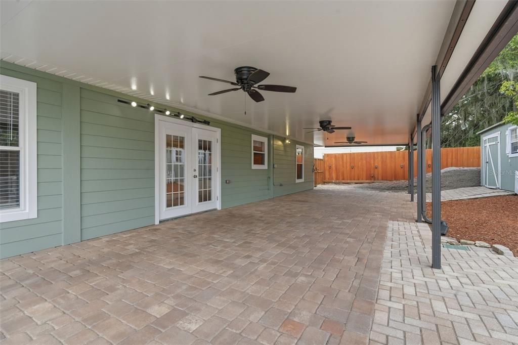 For Sale: $389,900 (4 beds, 3 baths, 1808 Square Feet)