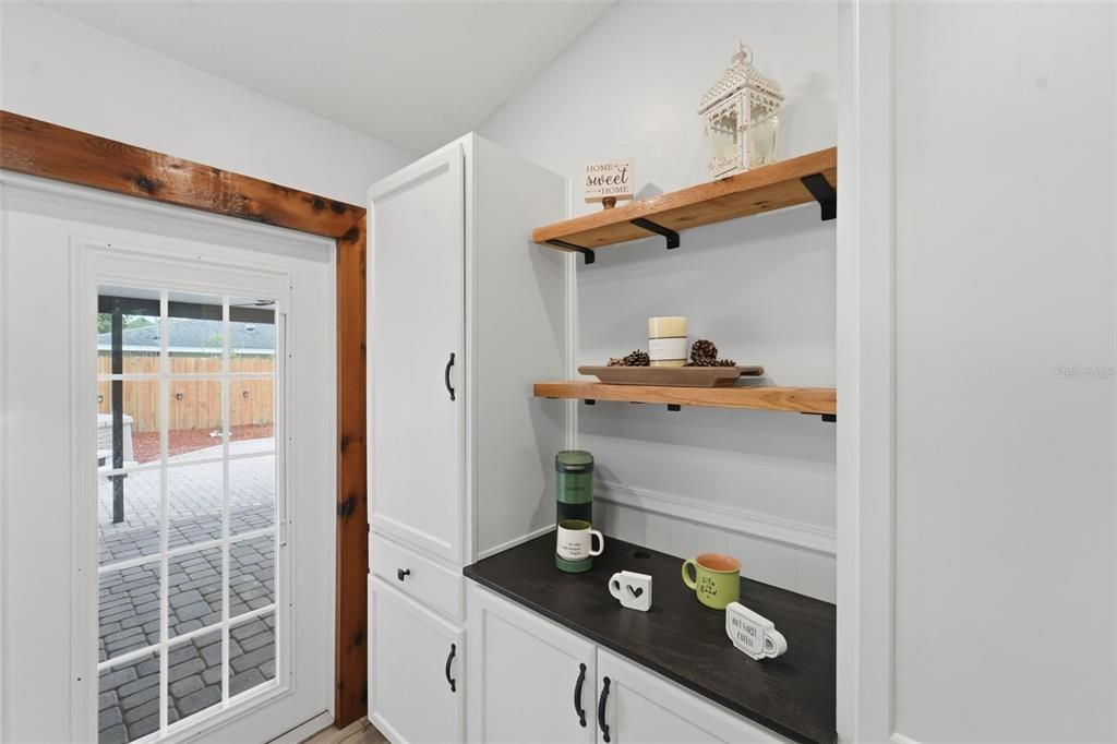 For Sale: $389,900 (4 beds, 3 baths, 1808 Square Feet)