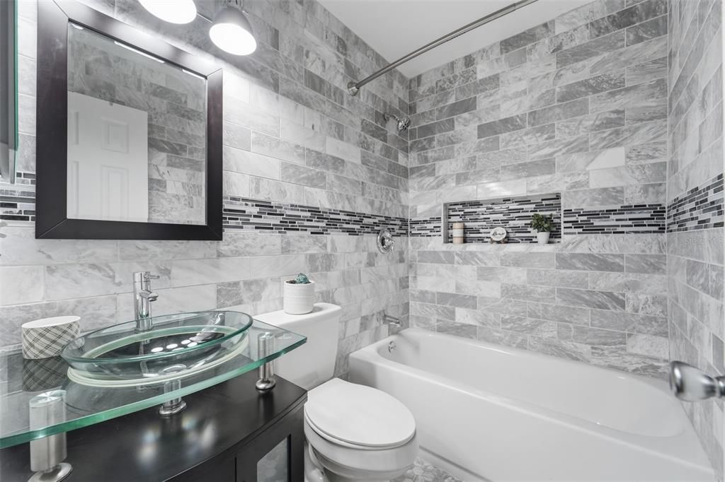 For Sale: $389,900 (4 beds, 3 baths, 1808 Square Feet)