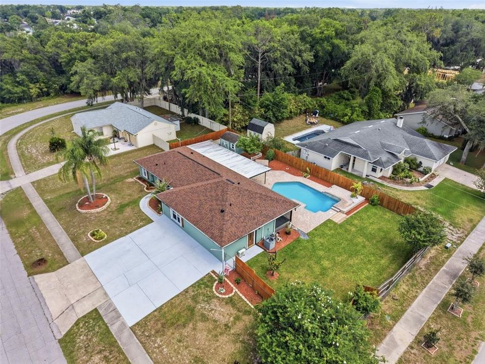 For Sale: $389,900 (4 beds, 3 baths, 1808 Square Feet)