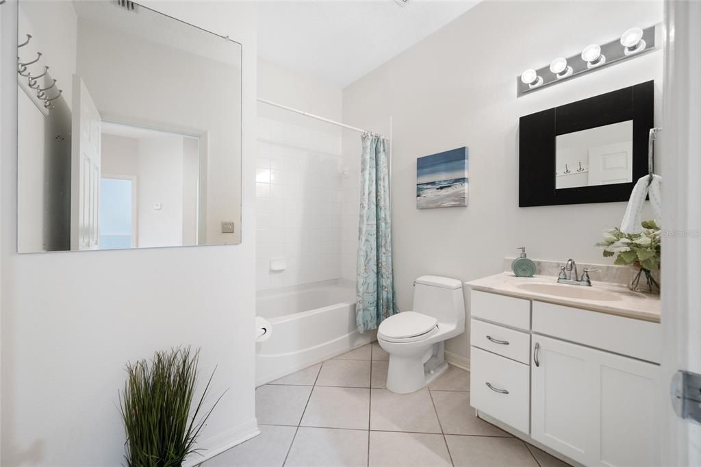 For Sale: $385,000 (2 beds, 2 baths, 1526 Square Feet)