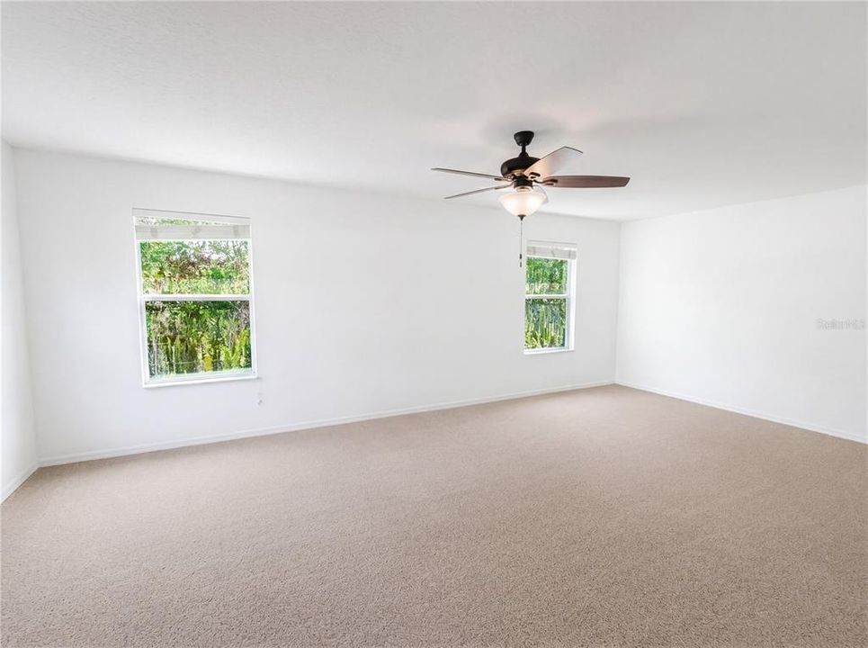 For Sale: $515,000 (5 beds, 5 baths, 3569 Square Feet)