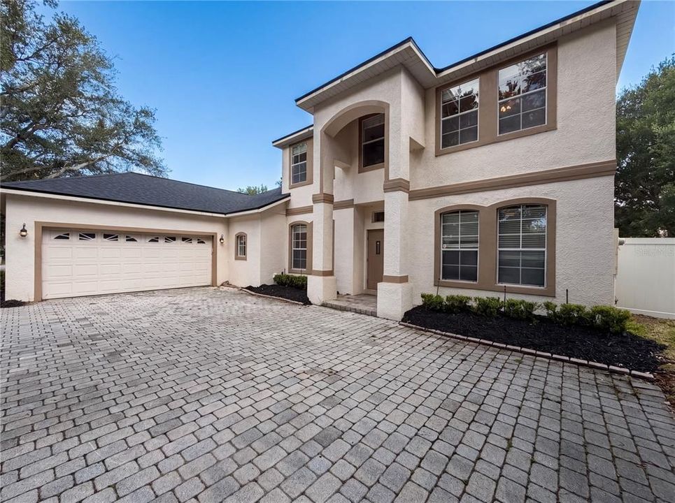 For Sale: $515,000 (5 beds, 5 baths, 3569 Square Feet)