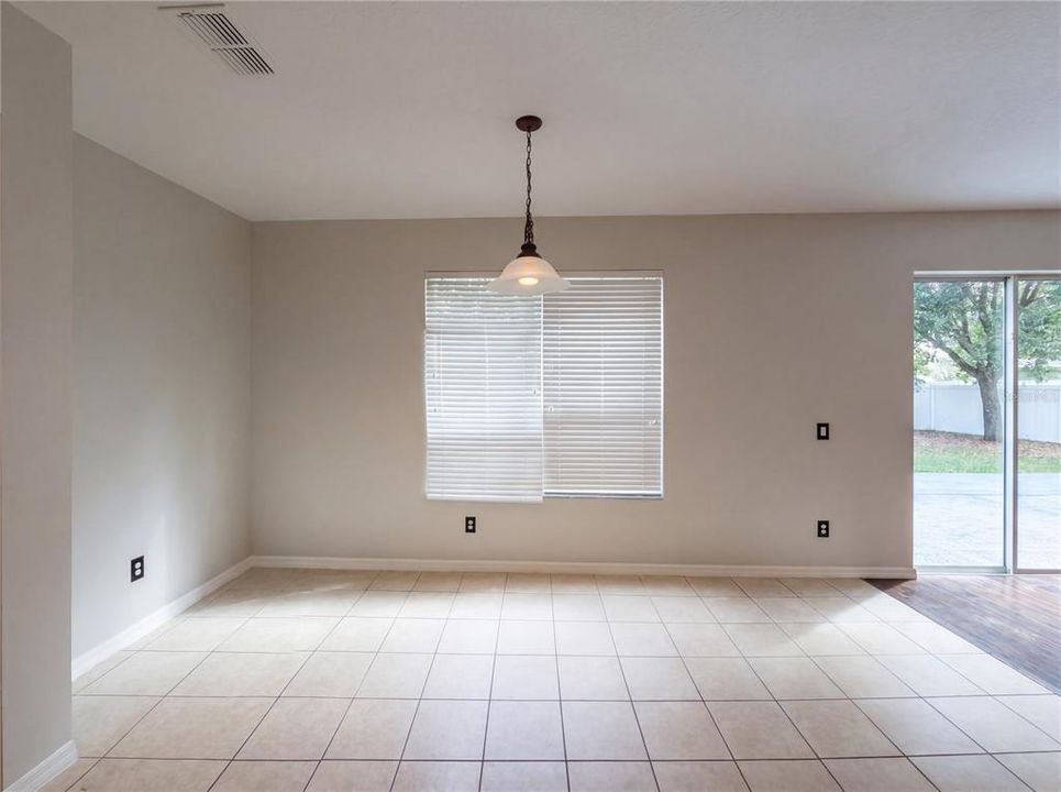 For Sale: $515,000 (5 beds, 5 baths, 3569 Square Feet)