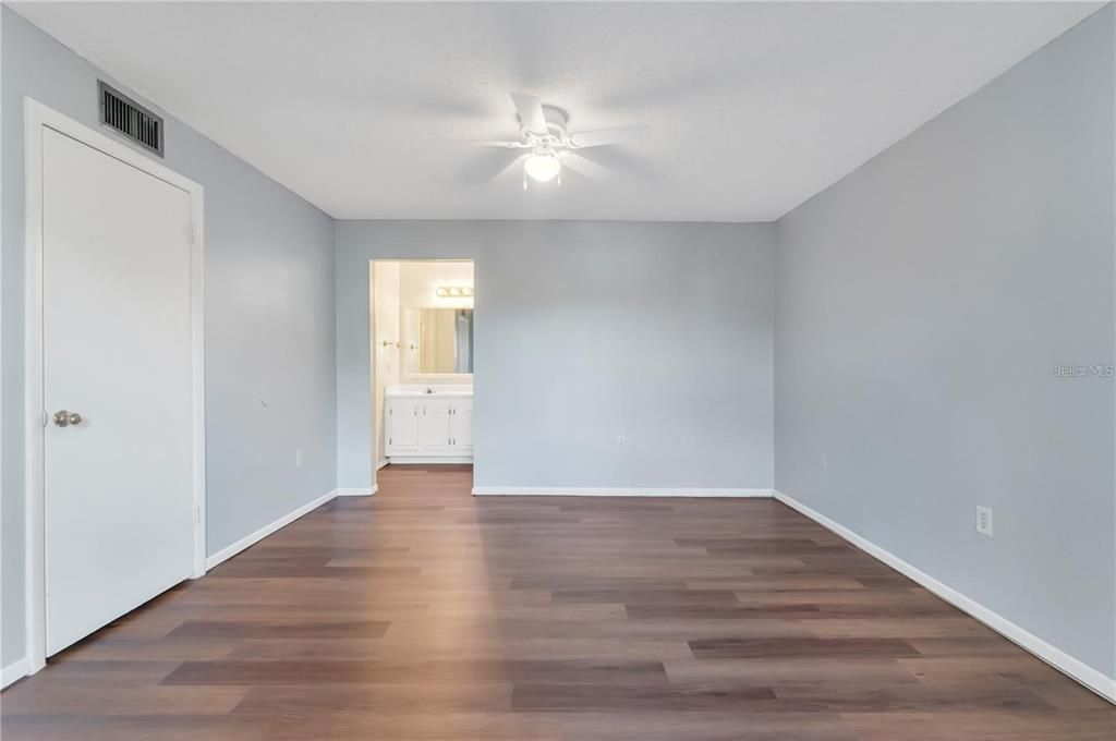 For Rent: $1,799 (3 beds, 2 baths, 1252 Square Feet)