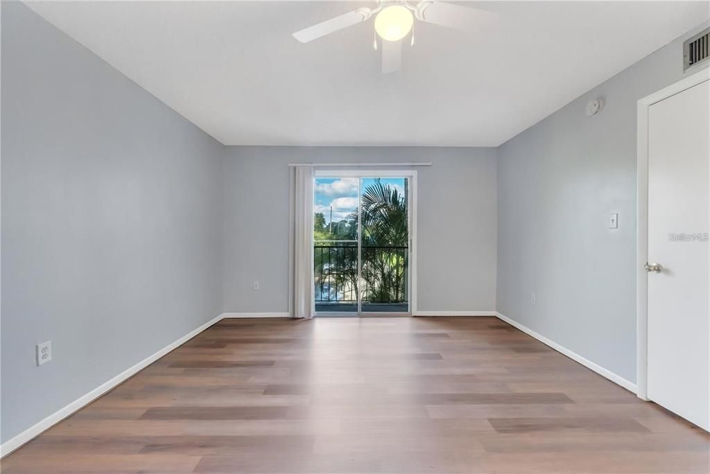 For Rent: $1,799 (3 beds, 2 baths, 1252 Square Feet)