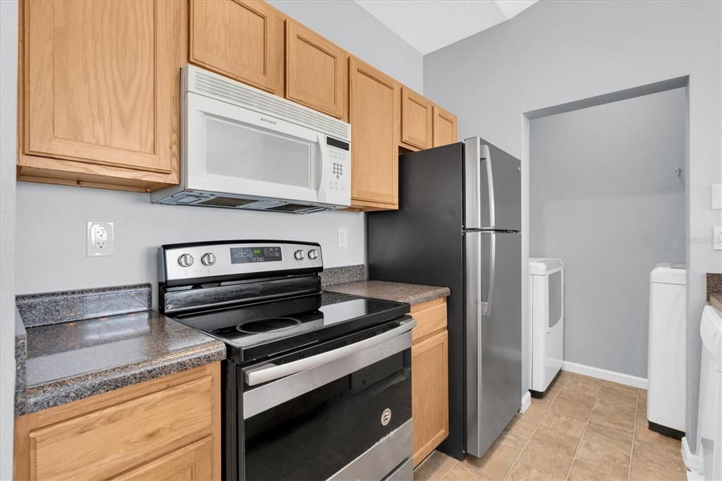 En Venta: $265,000 (2 camas, 2 baños, 925 Pies cuadrados)