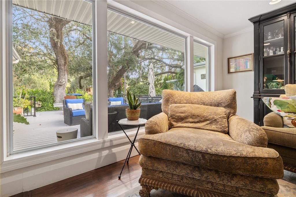 Active With Contract: $699,000 (2 beds, 2 baths, 1582 Square Feet)