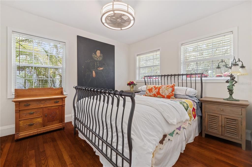 Active With Contract: $699,000 (2 beds, 2 baths, 1582 Square Feet)