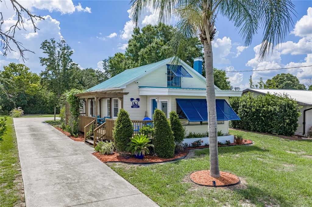 For Sale: $395,000 (2 beds, 1 baths, 1479 Square Feet)