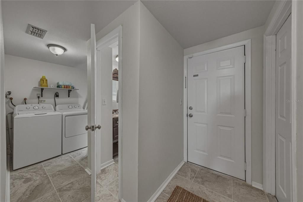 For Sale: $395,000 (2 beds, 1 baths, 1479 Square Feet)