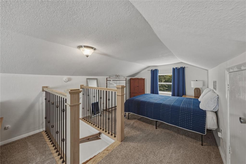 For Sale: $395,000 (2 beds, 1 baths, 1479 Square Feet)