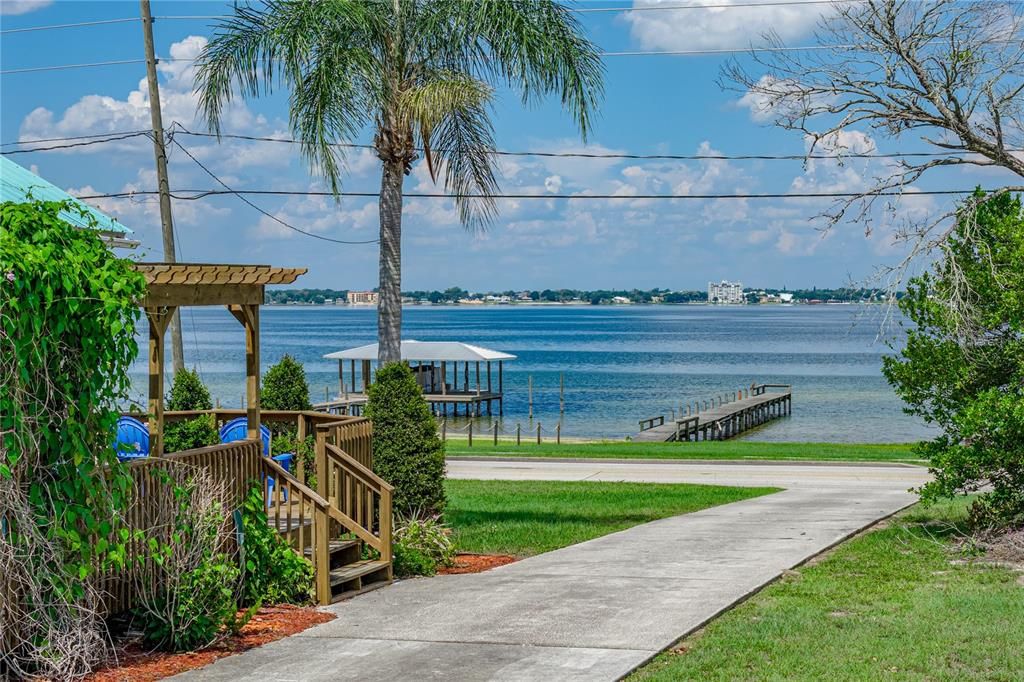 For Sale: $395,000 (2 beds, 1 baths, 1479 Square Feet)