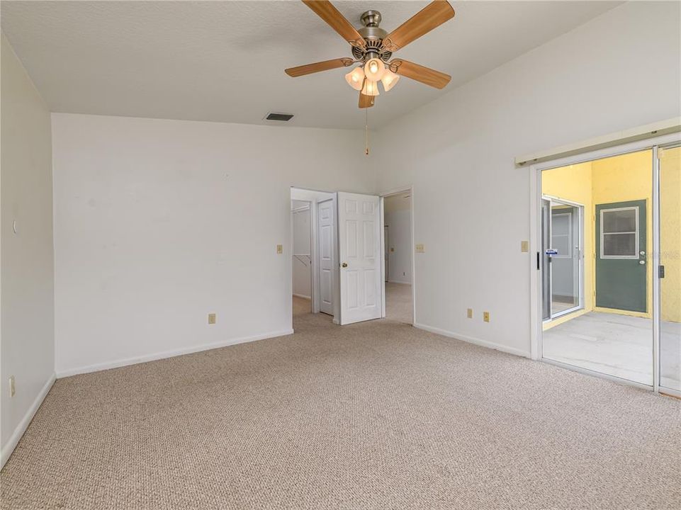 For Rent: $2,200 (3 beds, 2 baths, 1728 Square Feet)
