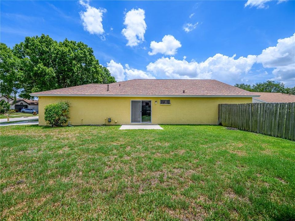 For Rent: $2,200 (3 beds, 2 baths, 1728 Square Feet)