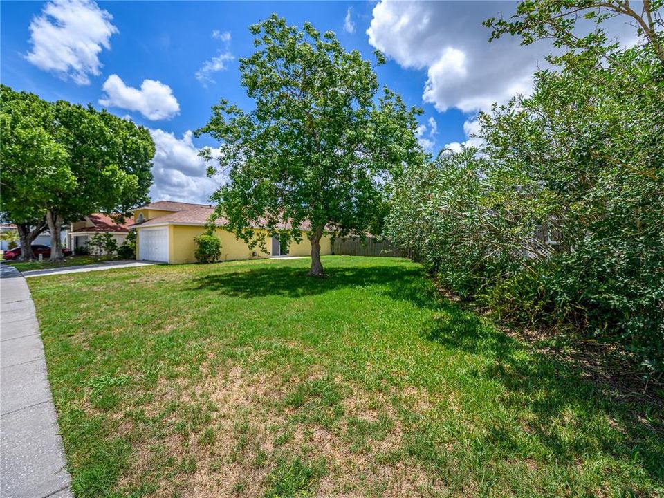 For Rent: $2,200 (3 beds, 2 baths, 1728 Square Feet)