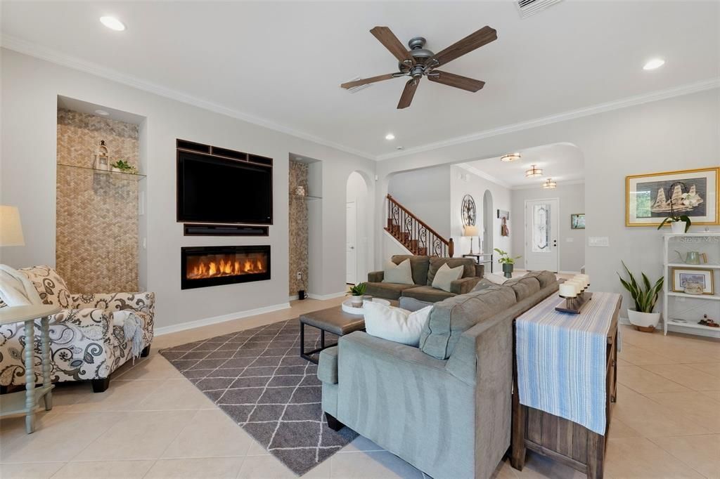 For Sale: $899,000 (5 beds, 4 baths, 4044 Square Feet)