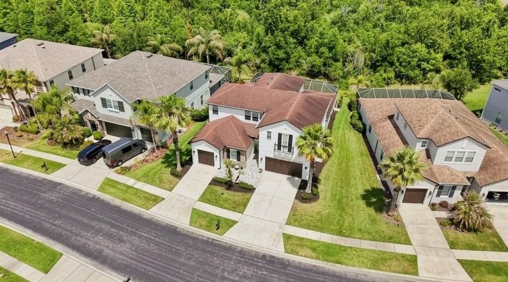 For Sale: $899,000 (5 beds, 4 baths, 4044 Square Feet)