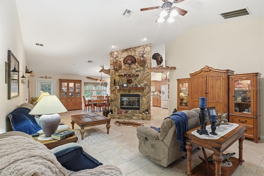 For Sale: $699,500 (3 beds, 2 baths, 2132 Square Feet)