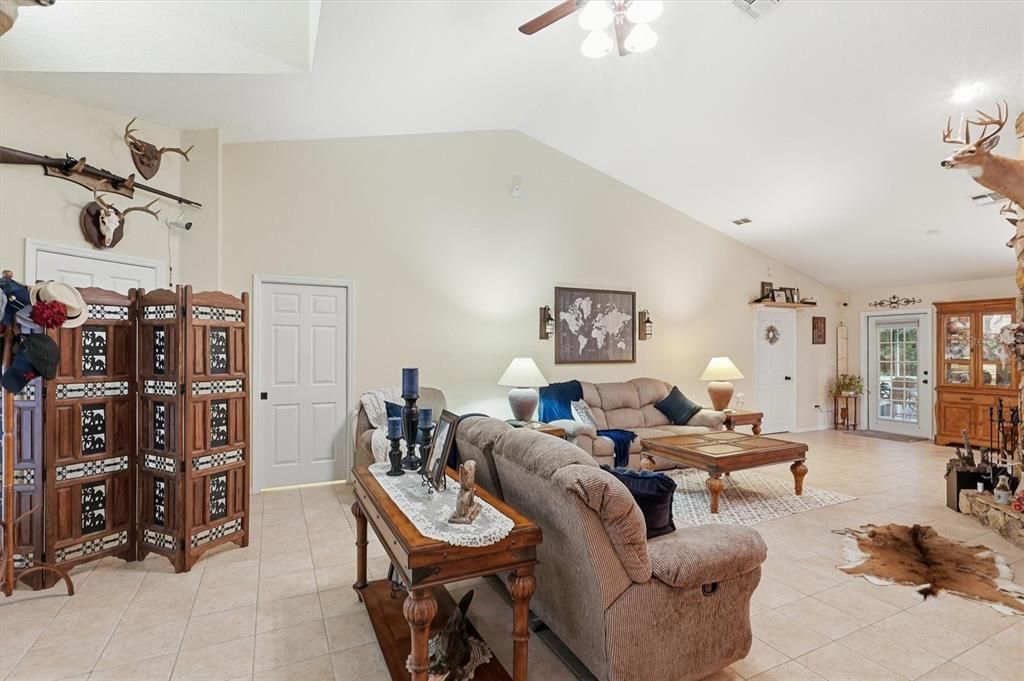 For Sale: $699,500 (3 beds, 2 baths, 2132 Square Feet)