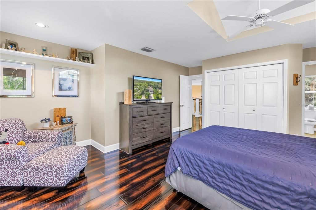 For Sale: $1,300,000 (4 beds, 2 baths, 3462 Square Feet)