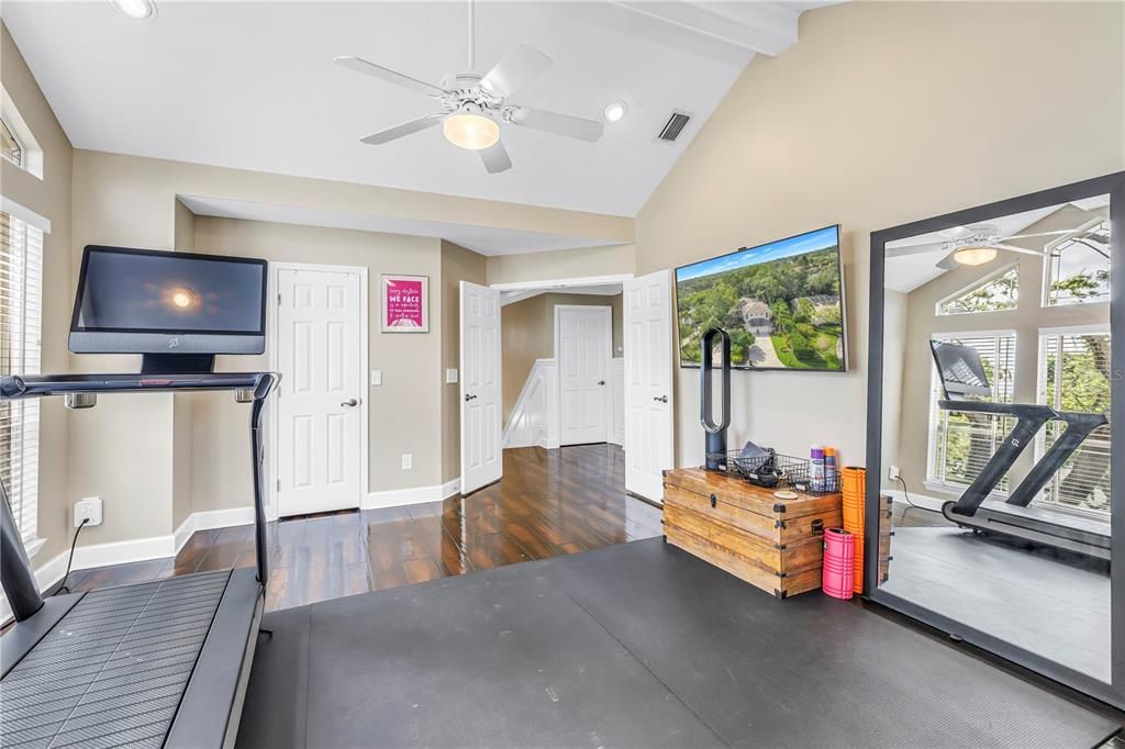 For Sale: $1,300,000 (4 beds, 2 baths, 3462 Square Feet)
