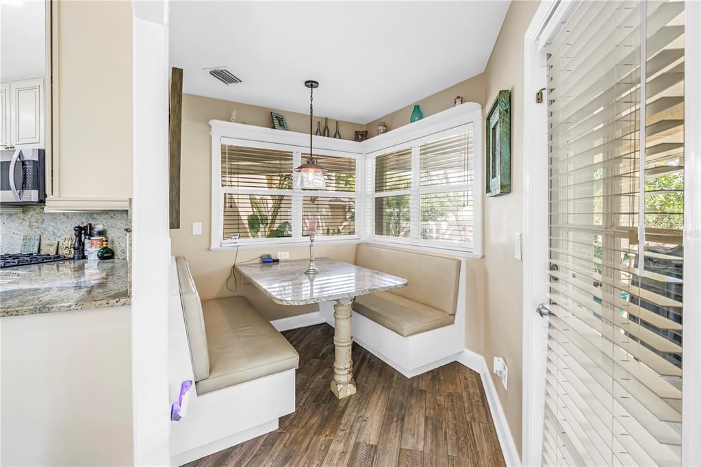 For Sale: $1,300,000 (4 beds, 2 baths, 3462 Square Feet)