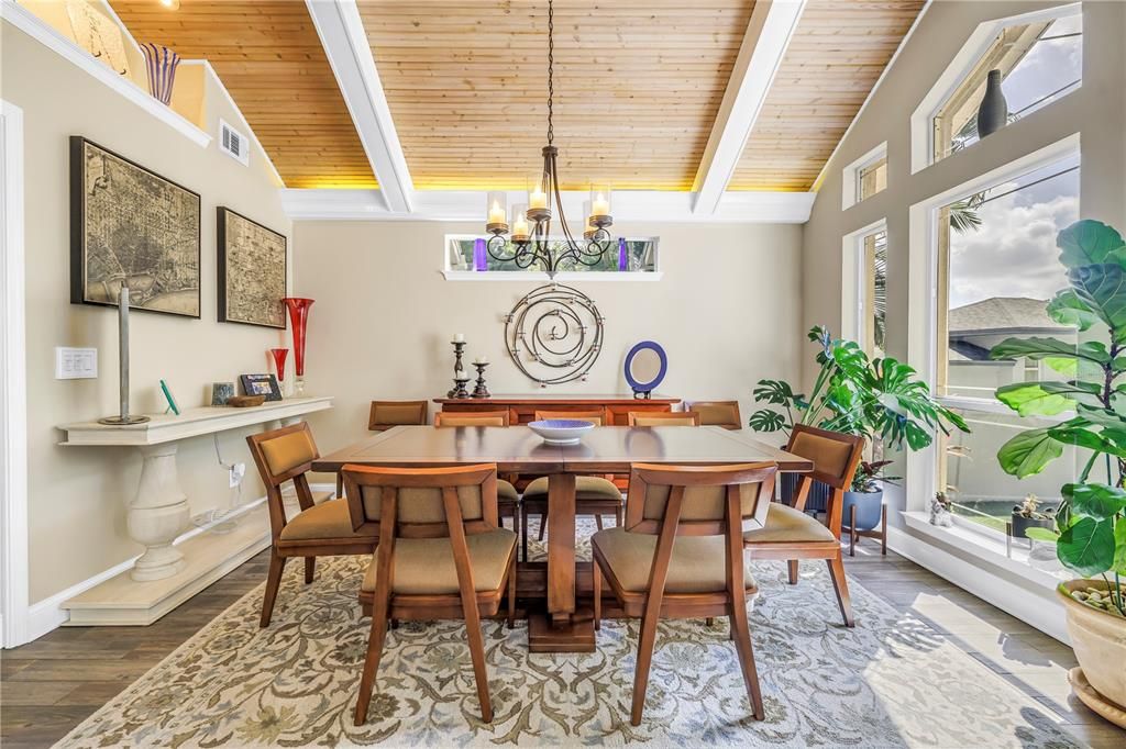 For Sale: $1,300,000 (4 beds, 2 baths, 3462 Square Feet)