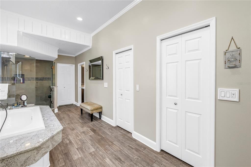 For Sale: $1,300,000 (4 beds, 2 baths, 3462 Square Feet)