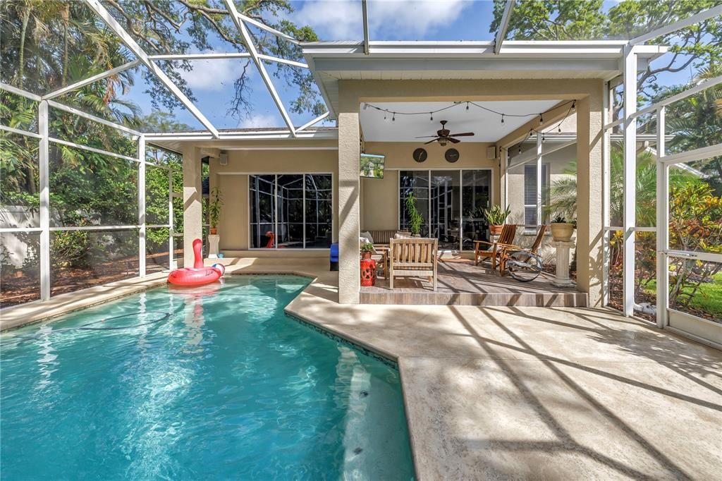 For Sale: $1,300,000 (4 beds, 2 baths, 3462 Square Feet)