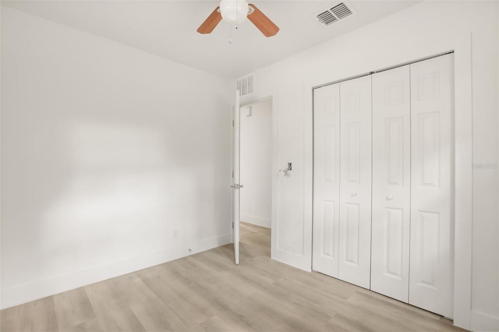 For Sale: $339,000 (3 beds, 2 baths, 1293 Square Feet)