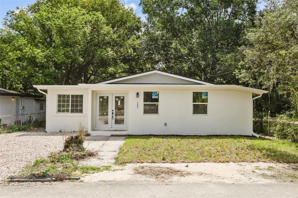 For Sale: $339,000 (3 beds, 2 baths, 1293 Square Feet)